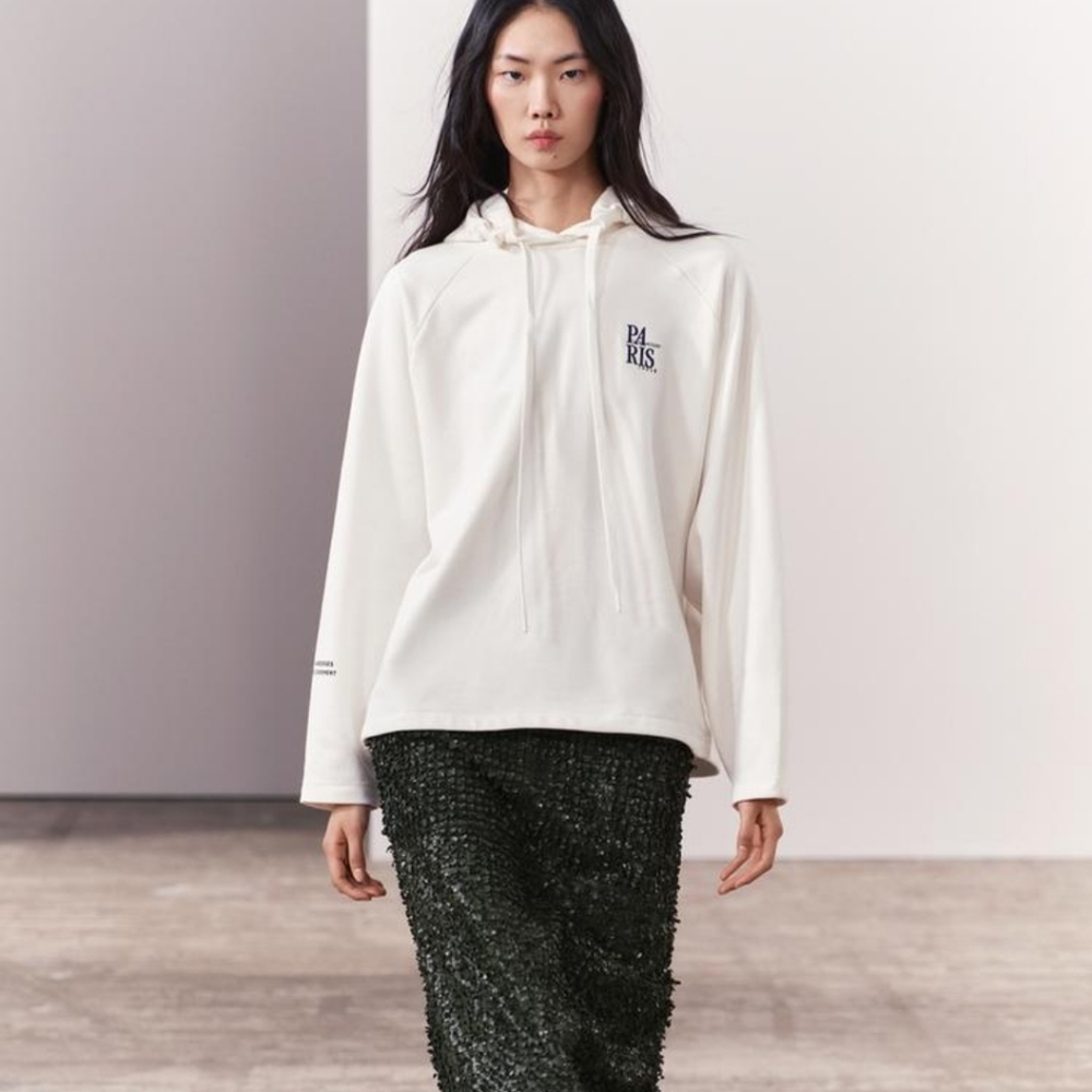 EMBROIDERED HOODIE SWEATSHIRT SIZE S - Picture 4 of 10